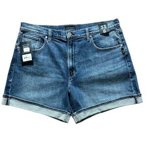 NEW Silver Be Easy Mid Thigh Jean Shorts